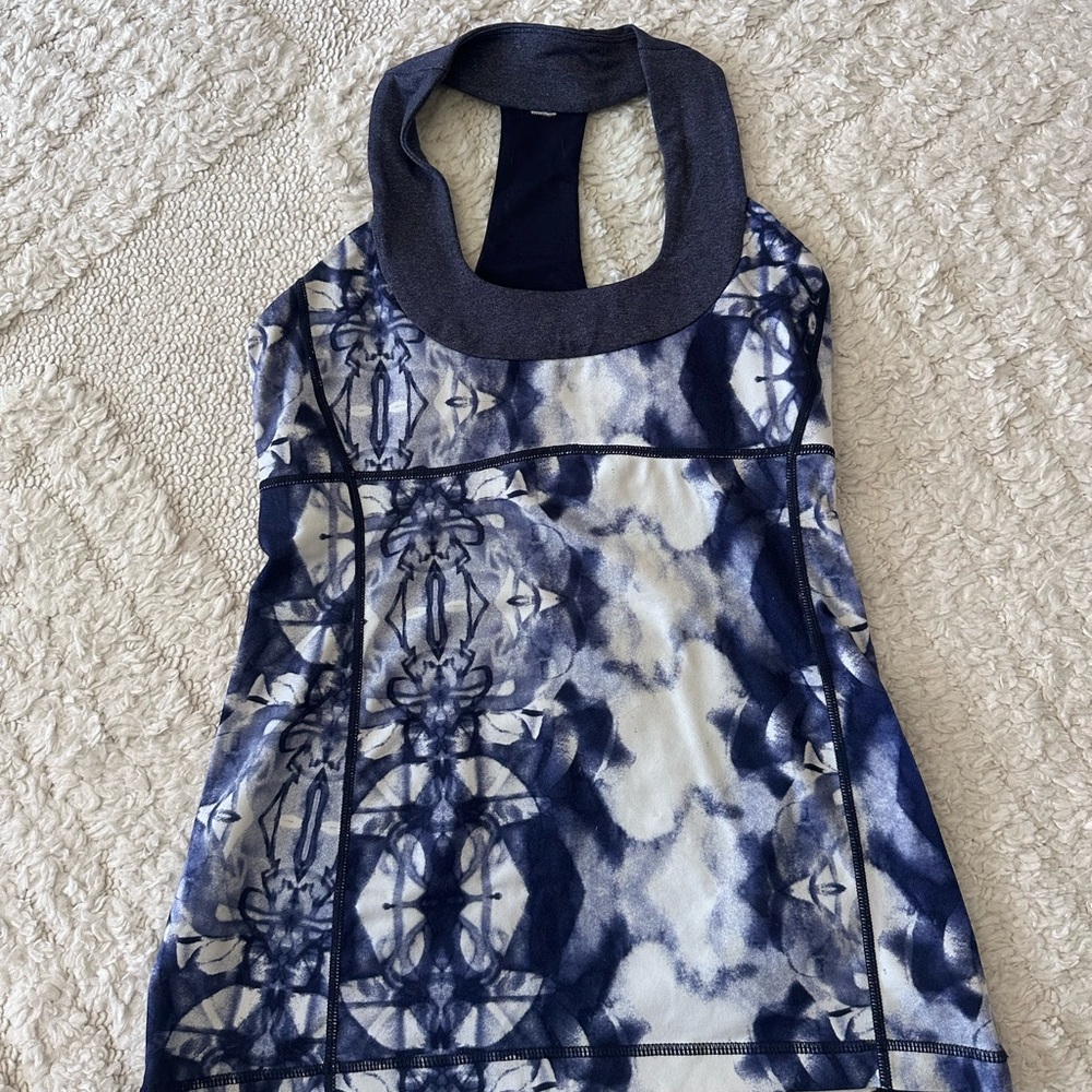 Lululemon top, size 6